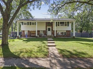 1 Kings Court, Jackson, NJ 08527
