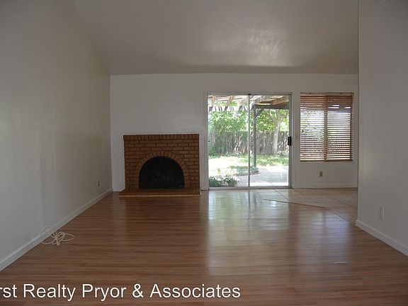5th image of 3130 Westbourne Dr