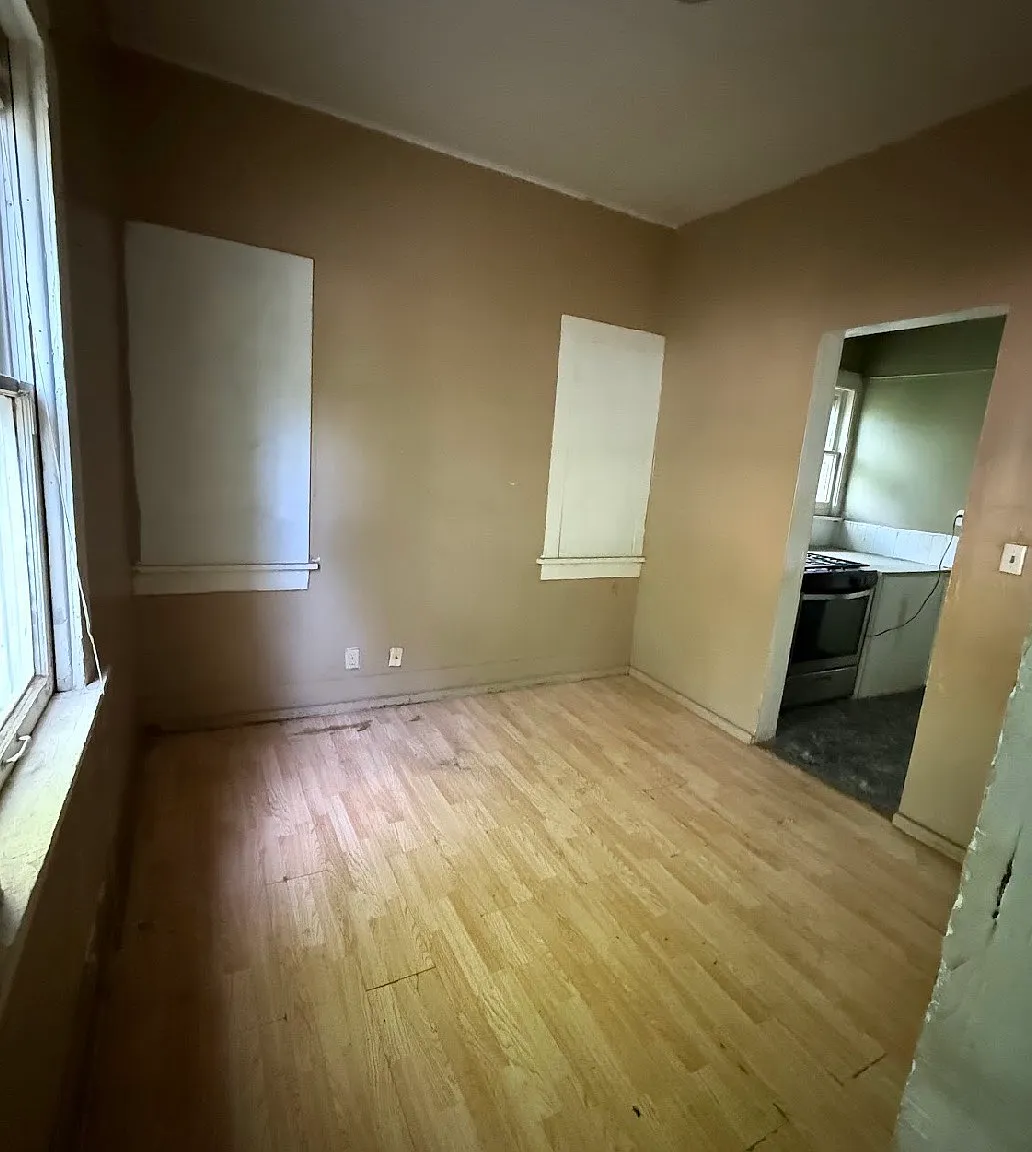 2 bed, 858 sqft, $875 — Photo 3