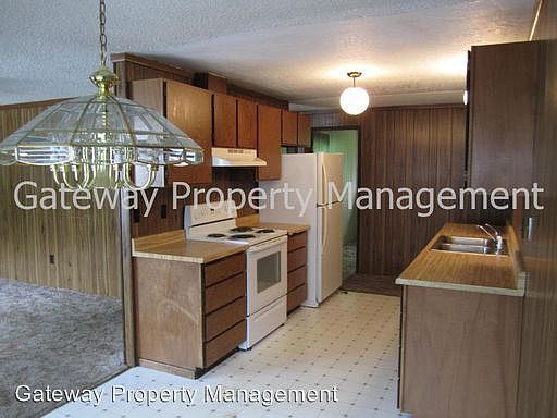 3rd image of 1830 Lake Blvd