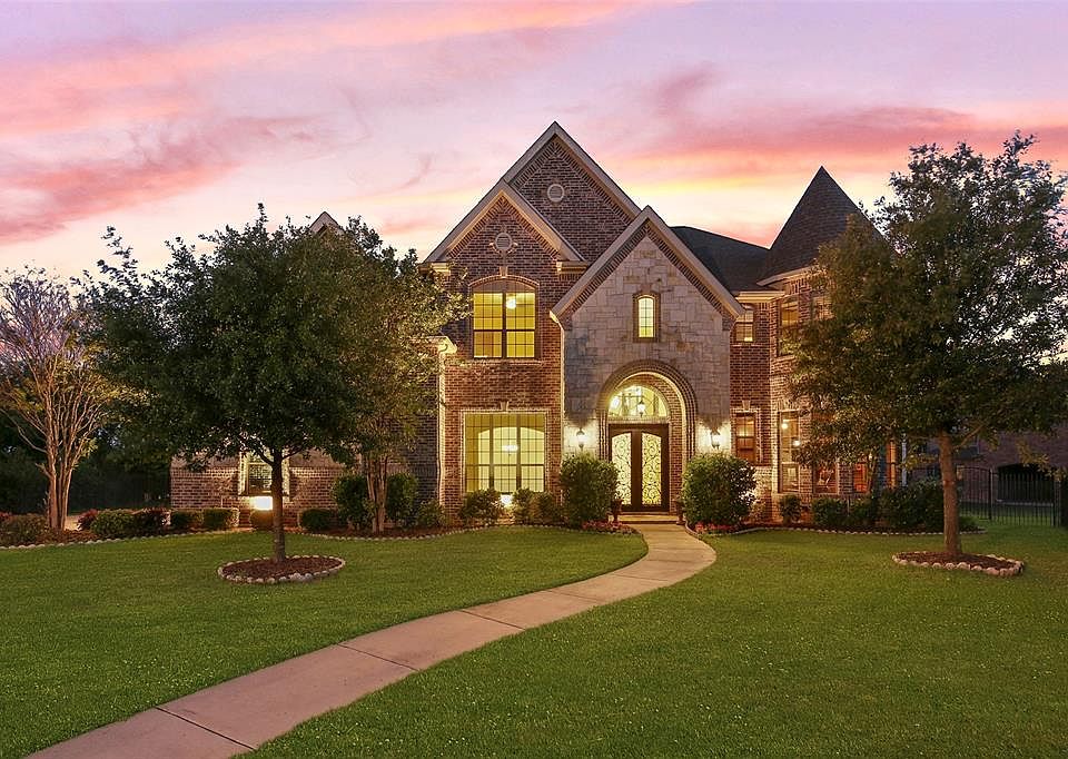 1st image of 300 Corral Ct