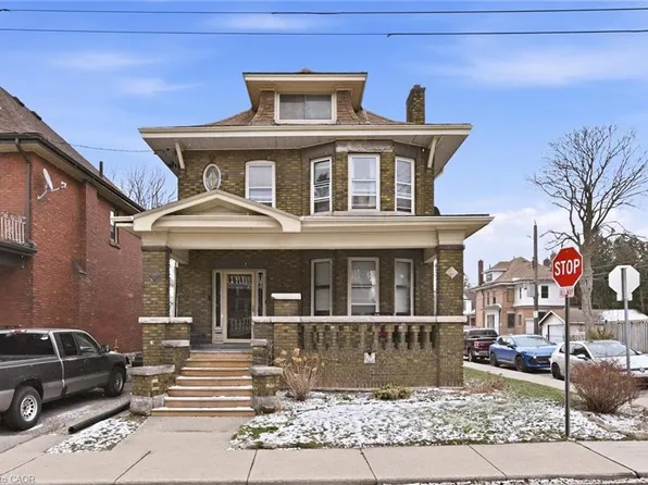 81 Carrick Ave, Hamilton, ON L8M 2W4