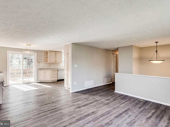 5th image of 1737 Whitewood Ln