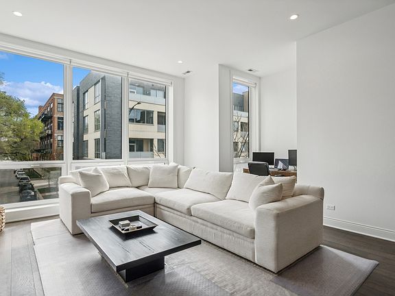 3rd image of 2660 W Armitage Ave #2