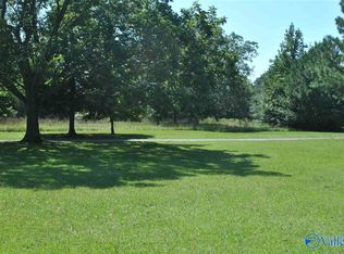 2001 Indian Hills Rd, Hartselle, AL 35640