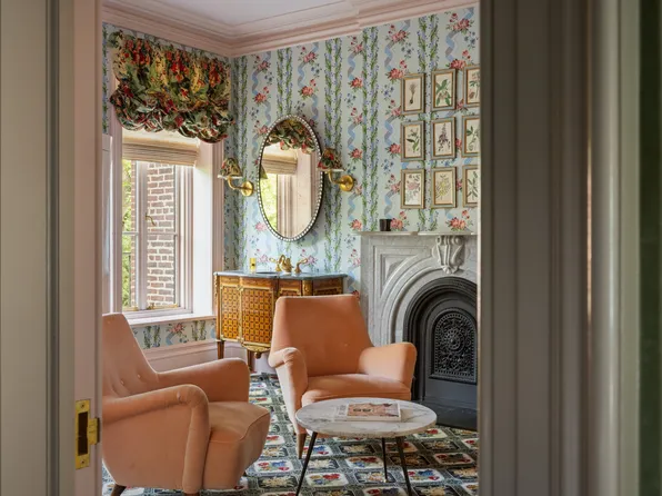 381 Union Street image 10 of 23