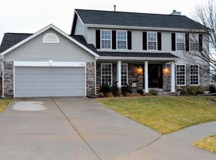 723 Autumn Glen Ln, Wentzville, MO 63385