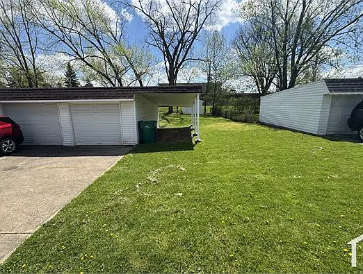 15812 Rockside Rd — Photo 13