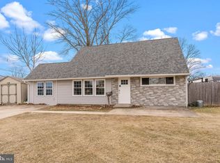 119 Plumtree Rd, Levittown, PA 19056