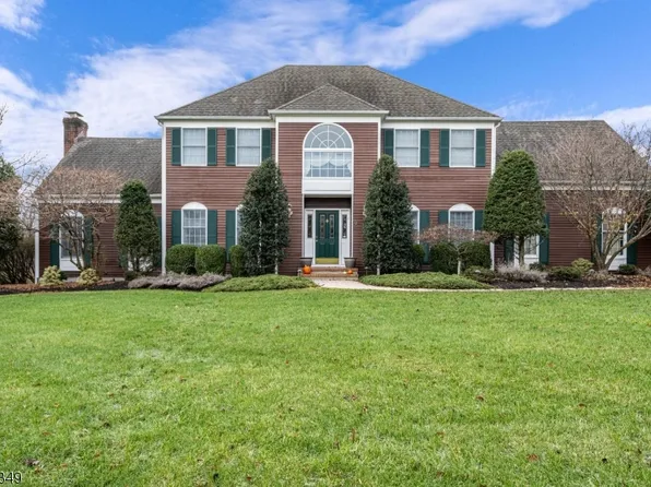 12 Covered Bridge Road, Raritan Twp., NJ 08822