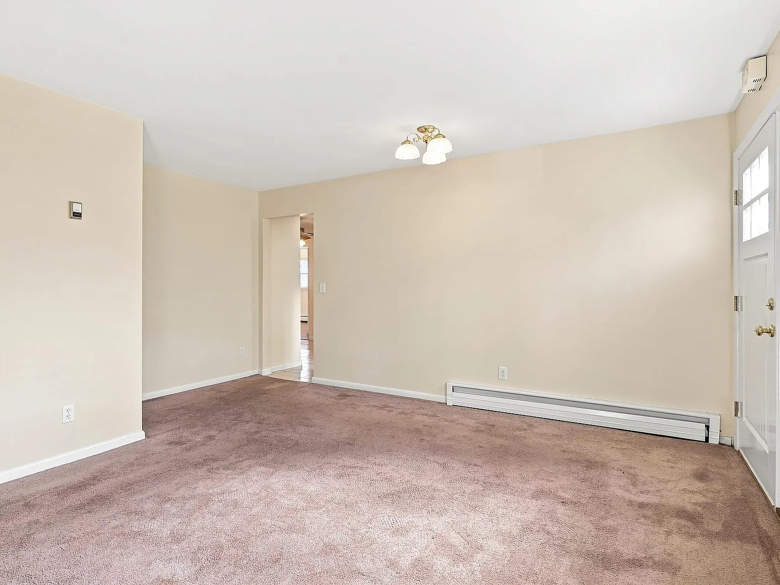2 bed, 1.0 bath, 672 sqft, $2,950 — Photo 3