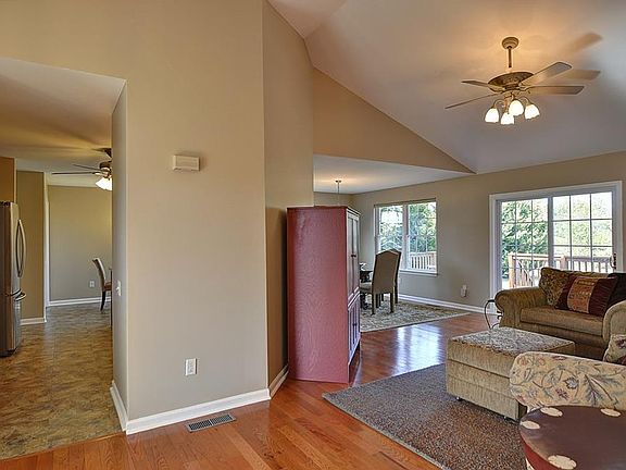 2nd image of 34570 Michelle Dr