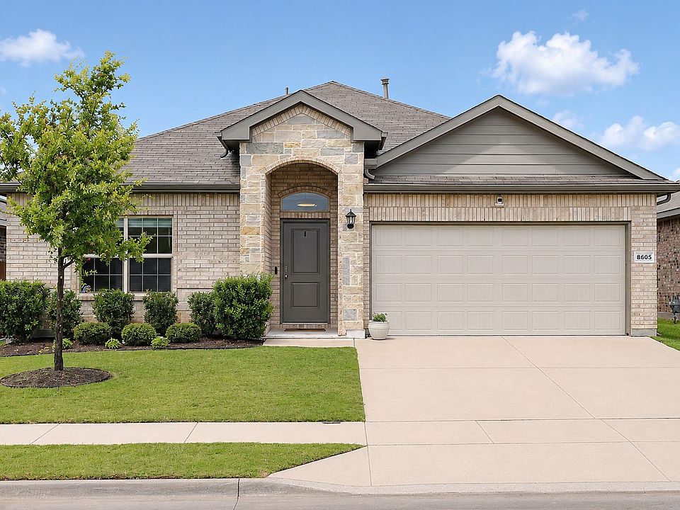 1st image of 8605 Mirror Lake Dr
