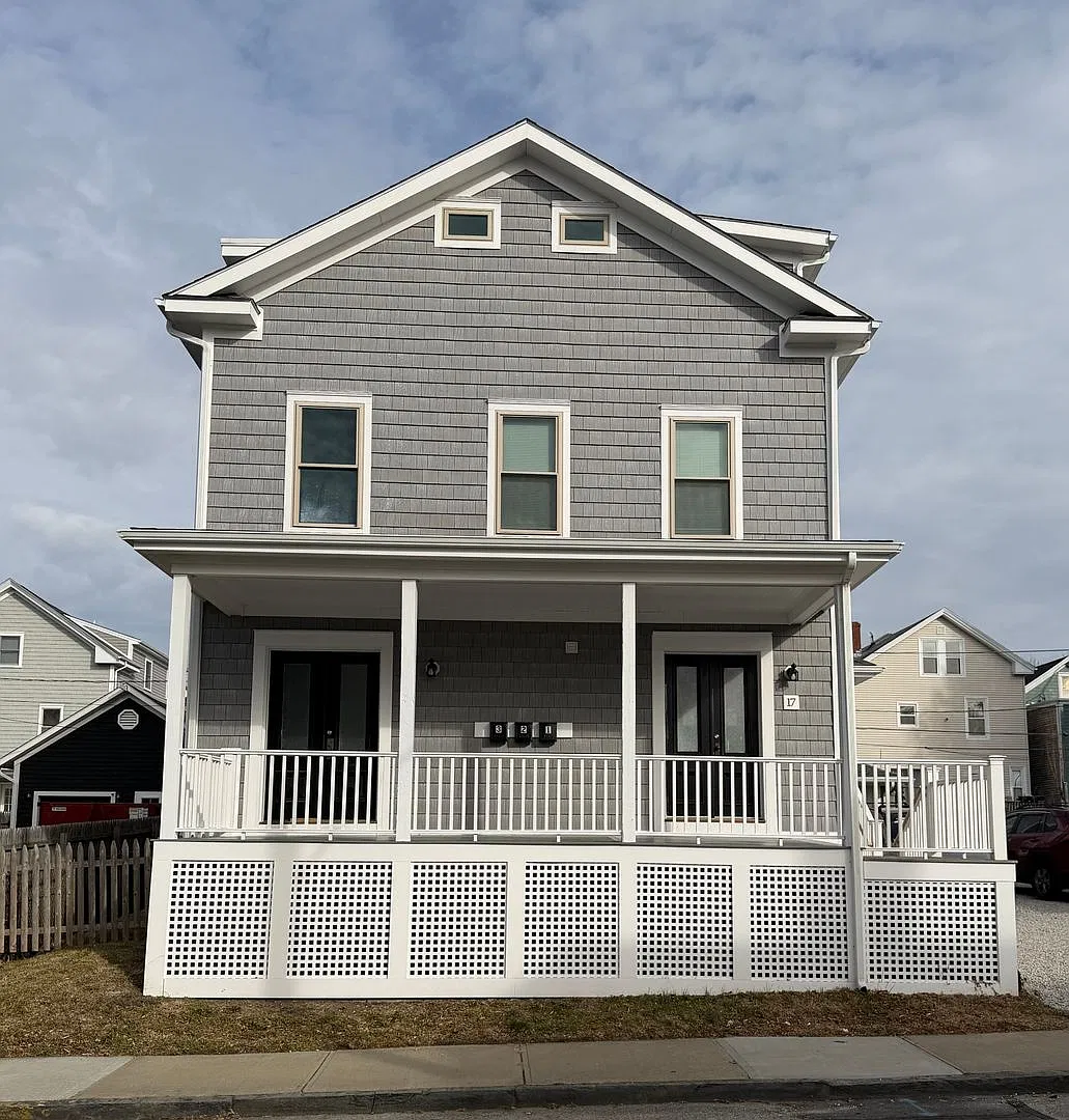 Newport Apartment For Rent — Photo 1