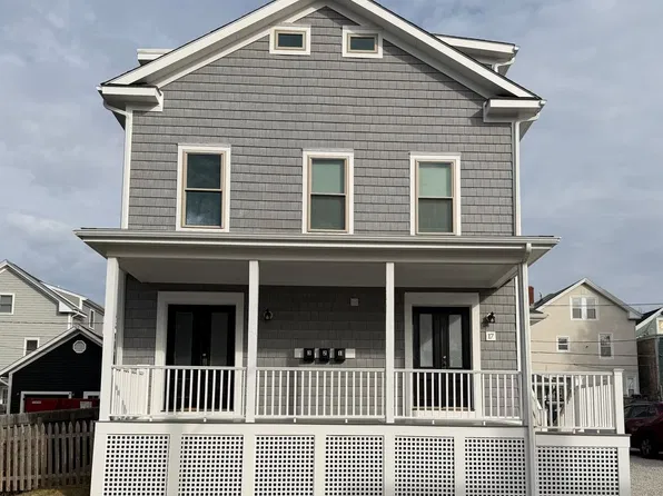 17 Bayview Ave Unit 3, Newport, RI 02840