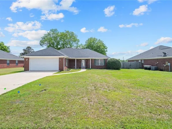 3181 Bloomington Dr, Mobile, AL 36695