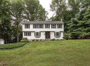 3 Valley View Rd, Chester, NJ 07930