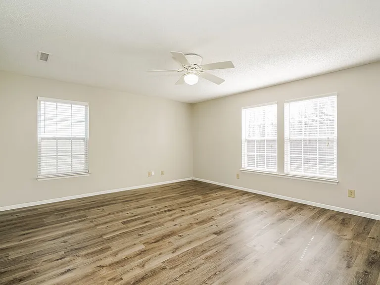 10841 Zimmerman Ln — Photo 6