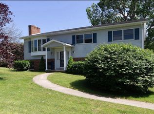 1630 W Strohm Dr, Chambersburg, PA 17202