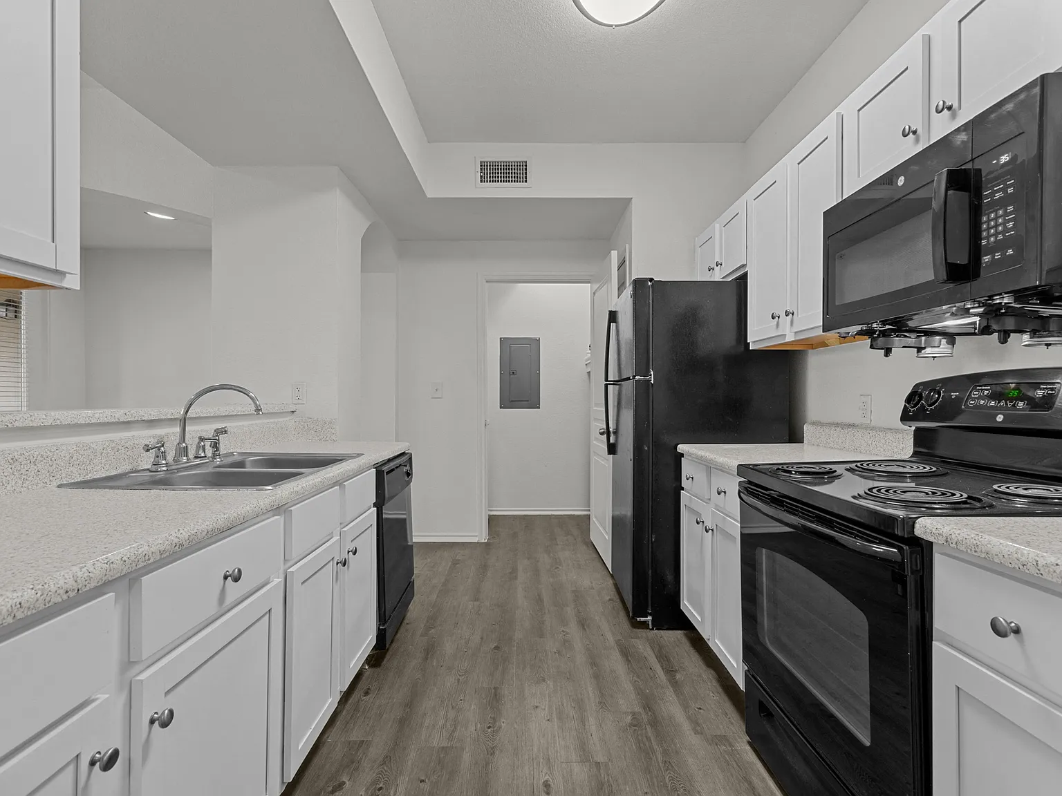 PECAN POINTE — Photo 4