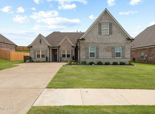 1250 Perry Place Dr, Hernando, MS 38632