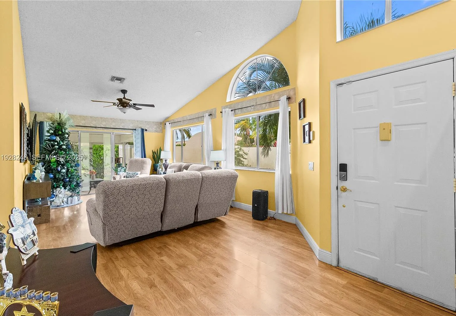 3 bed, 1500 sqft, $3,800 — Photo 4