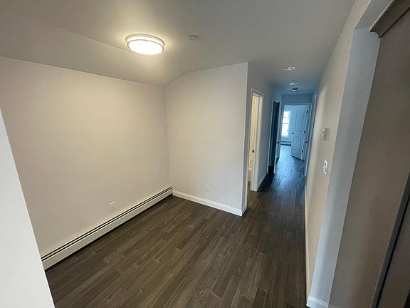 4th image of 92 Eight Rockaway Fwy #2