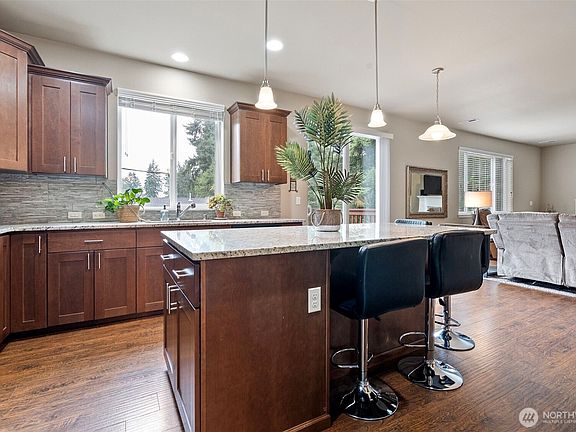 5th image of 20327 40th Avenue E