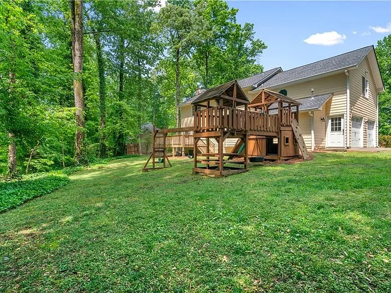 4752 Forest Glen Ct NE — Photo 25