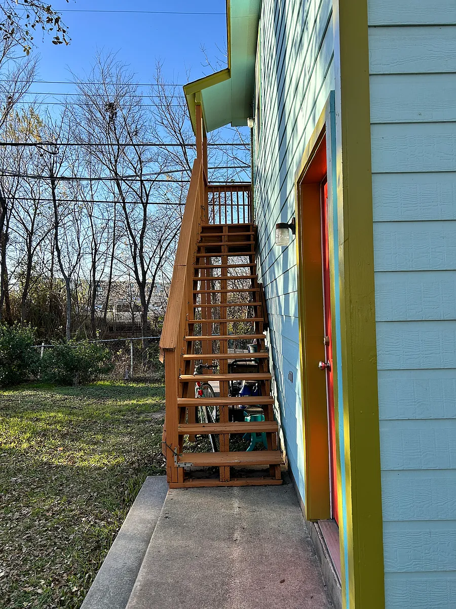 Building Photo - 5708 Chesterfield Ave