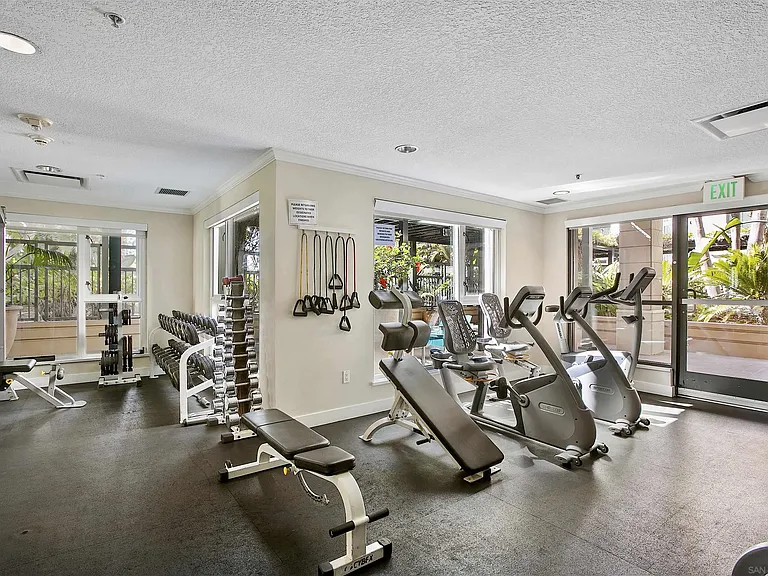 1199 Pacific Hwy #307 — Photo 24