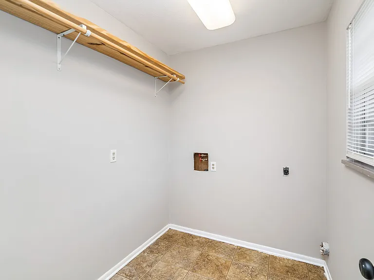 11707 S Williamsburg Dr — Photo 10