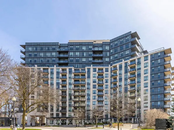 1135 Royal York Rd #801, Toronto, ON M9A 0C3