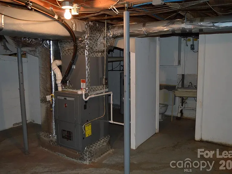 1225 Davie Ave — Photo 27