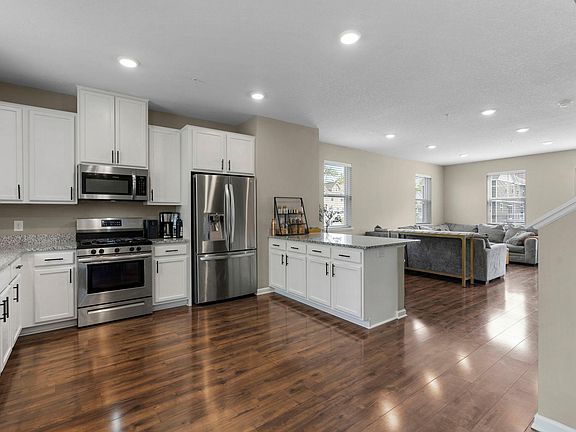 3rd image of 9669 Olive Ln N