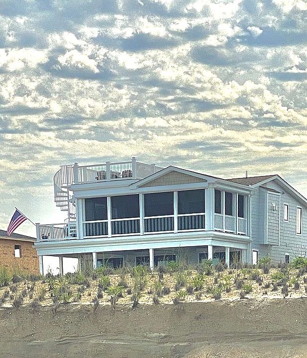 1st image of 400 N Ocean Dr