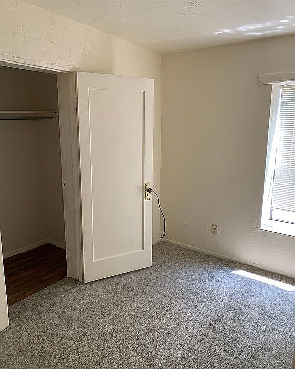 1st image of 530 E Mountain Ave