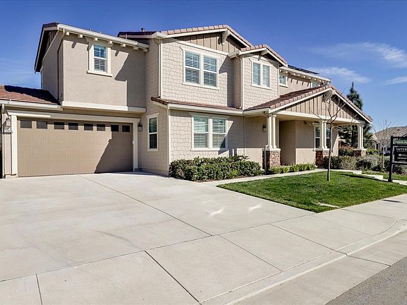 2nd image of 16924 Grapevine Ct