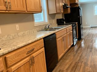 404 Rand Hill Rd, Morrisonville, NY 12962