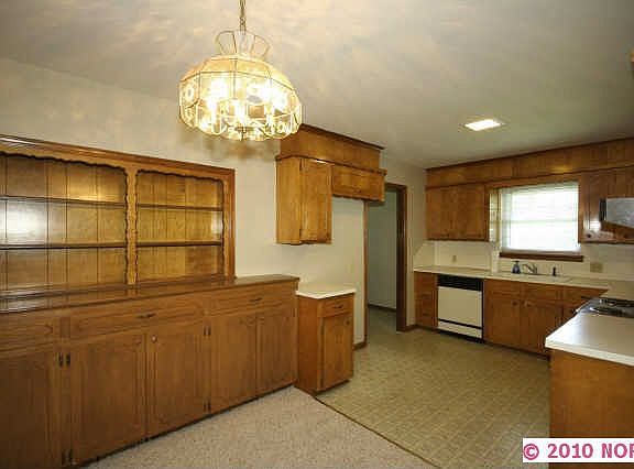3rd image of 12251 Sunset Ln