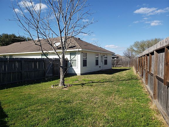 2nd image of 7302 Legacy Pines Dr