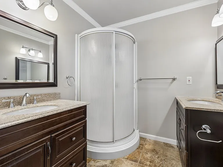 326 Draper Cir — Photo 29