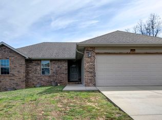 4524 W Greenridge St, Springfield, MO 65807