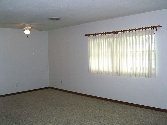 3rd image of 103 N 14th St APT 1