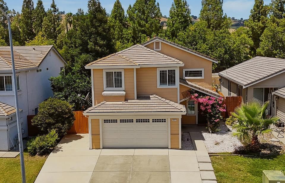 1st image of 517 Edenderry Drive