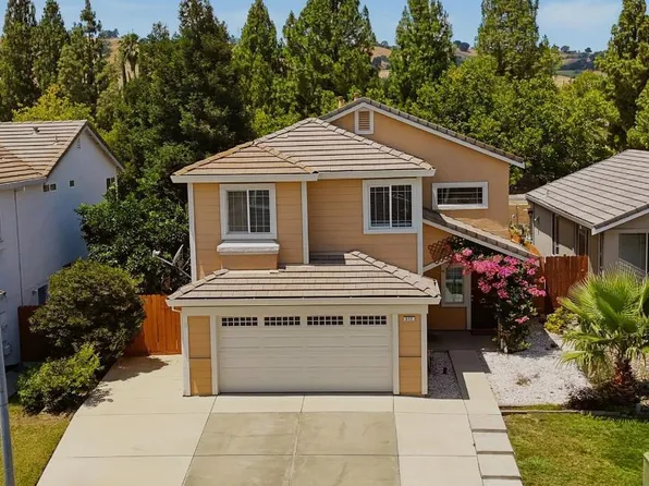 517 Edenderry Drive, Vacaville, CA 95688