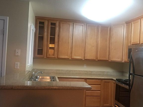 2nd image of 3715 Tallyho Dr APT 84