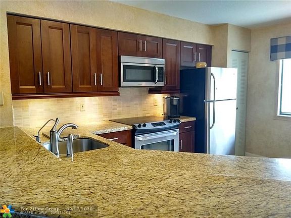 3rd image of 2215 Cypress Island Dr APT 203