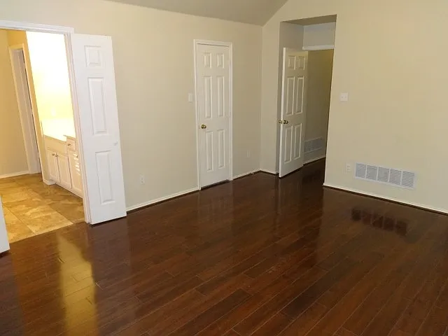5433 Crystal Ct — Photo 6