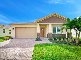 1016 SE Crosswood Way, Port Saint Lucie, FL 34984